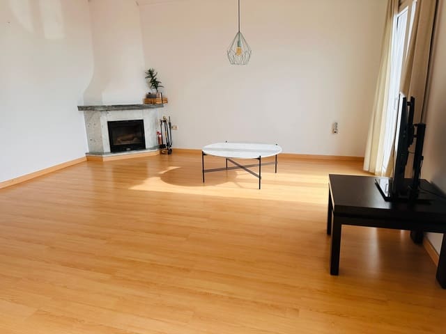2 sovrum Lägenhet att hyra i Alto de los Monteros, Marbella med pool garage - 1 600 € (Ref: 10147938)