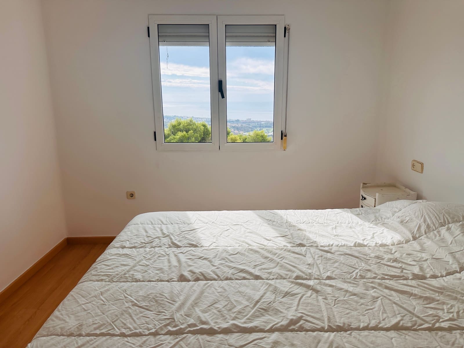 2 sypialnia Apartament do wynajęcia w Marbella z basenem garażem - 1 600 € (Ref: 10147938)