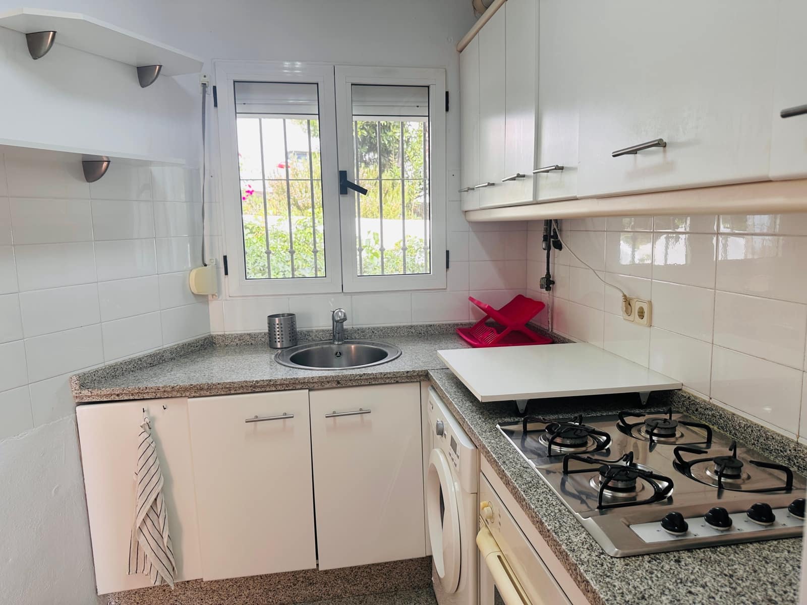 2 sypialnia Apartament do wynajęcia w Marbella z basenem garażem - 1 600 € (Ref: 10147938)