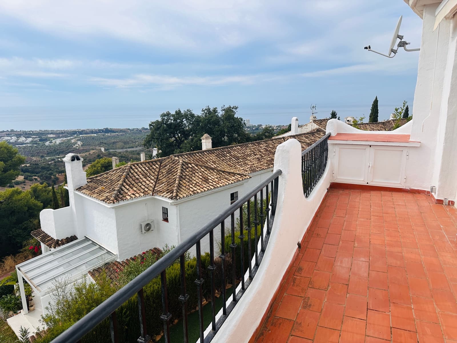 2 sypialnia Apartament do wynajęcia w Marbella z basenem garażem - 1 600 € (Ref: 10147938)