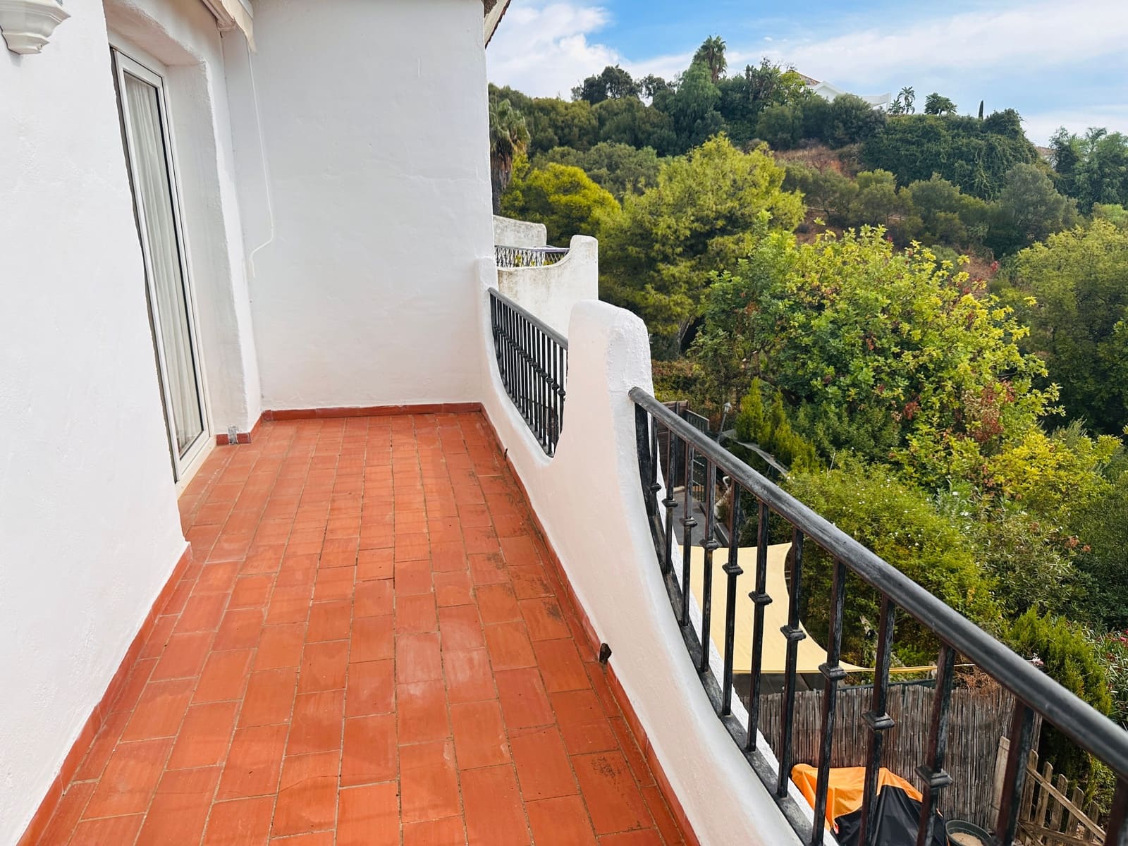 2 sypialnia Apartament do wynajęcia w Marbella z basenem garażem - 1 600 € (Ref: 10147938)