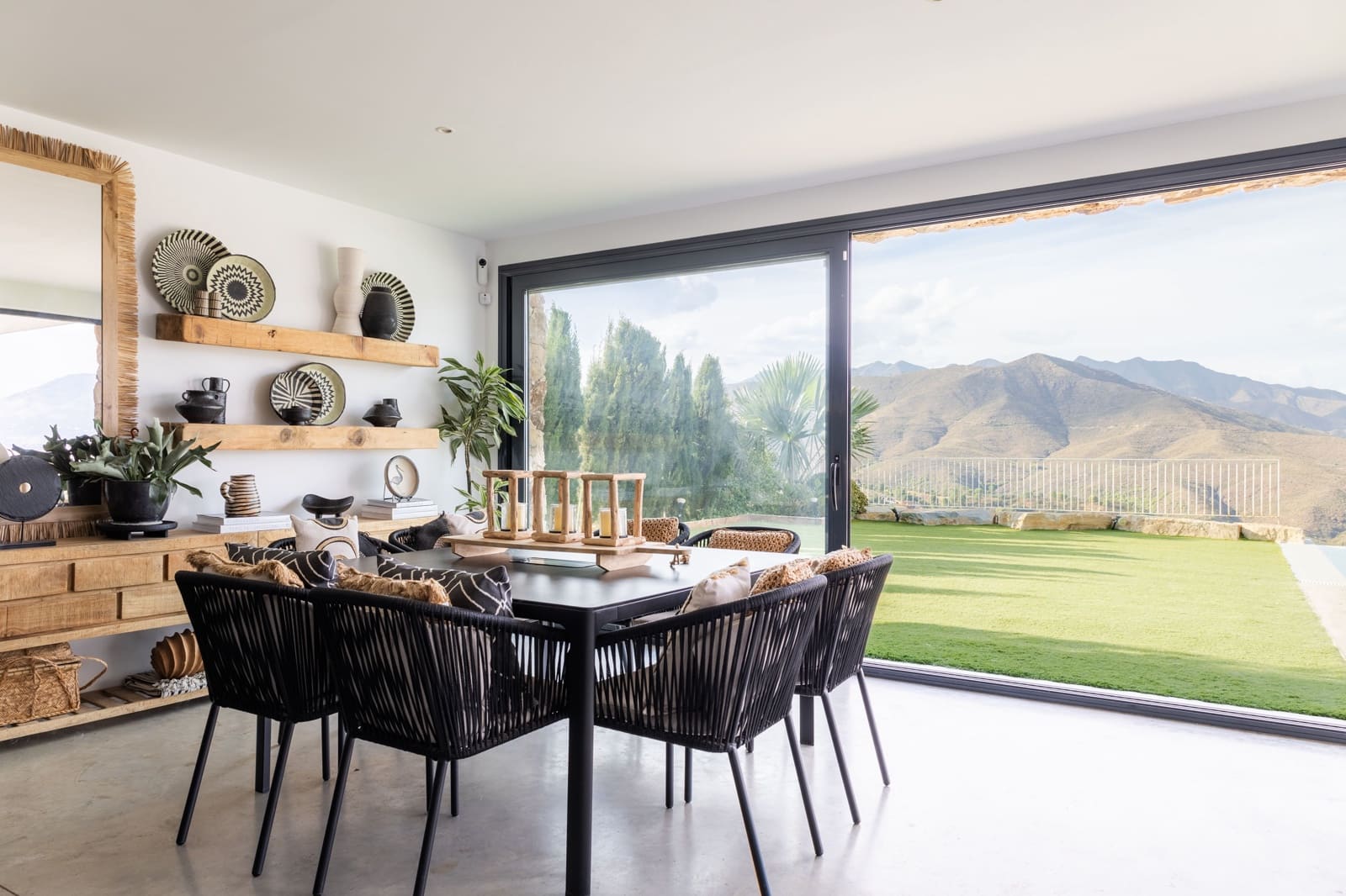 5 bedroom Villa for sale in Mijas Costa with pool garage - € 2,690,000 (Ref: 10150174)