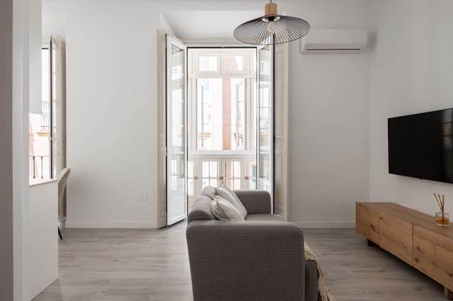 1 sypialnia Apartament do wynajęcia w Centro Historico, Miasto Málaga - 1 050 € (Ref: 10150218)