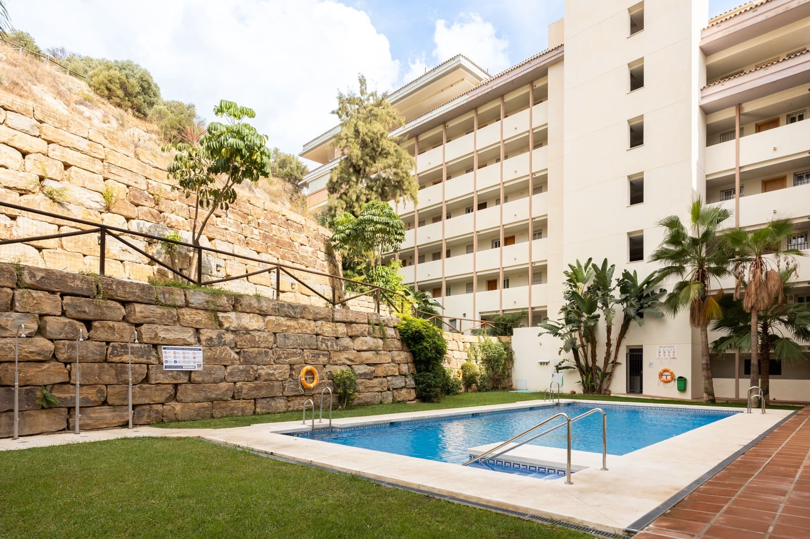 2 sovrum Takvåning till salu i Fuengirola med pool garage - 375 000 € (Ref: 10154327)