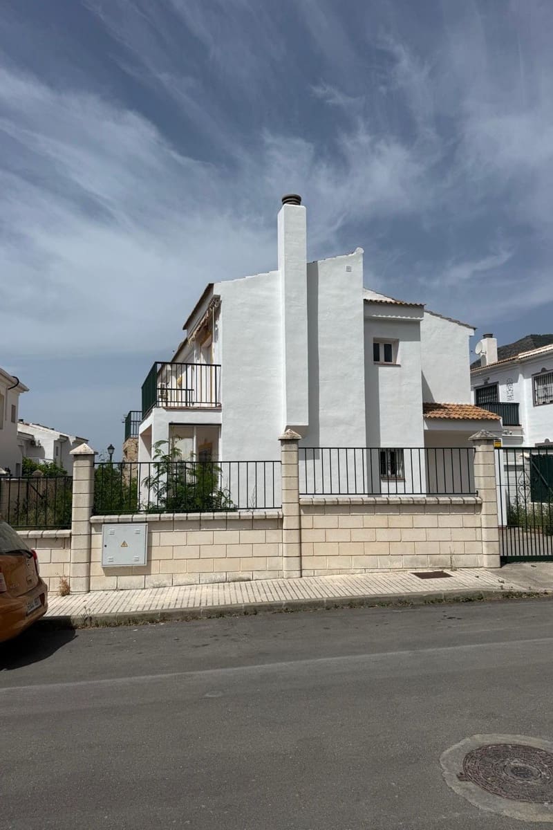 3 soveværelse Byhus til salg i Mijas med swimmingpool - € 420.000 (Ref: 10154446)