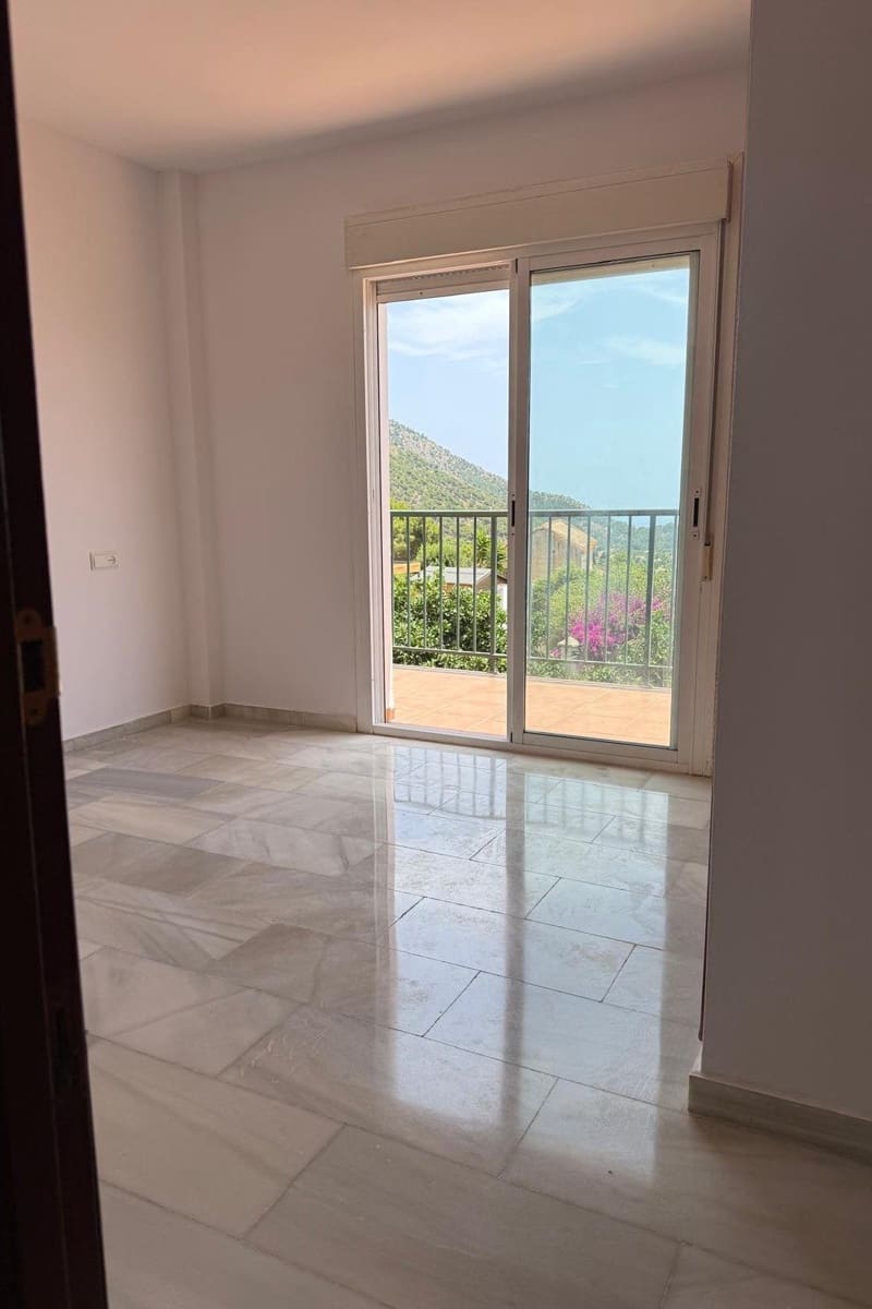 3 soveværelse Byhus til salg i Mijas med swimmingpool - € 420.000 (Ref: 10154446)