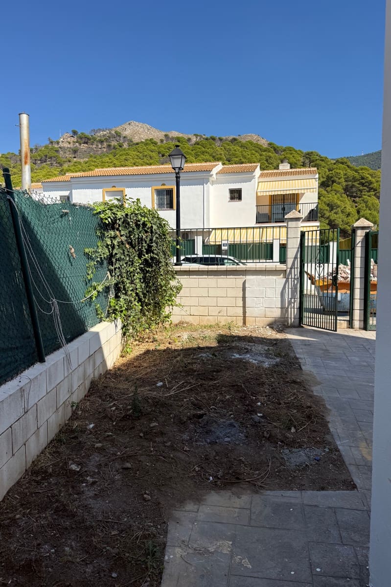 3 soveværelse Byhus til salg i Mijas med swimmingpool - € 420.000 (Ref: 10154446)