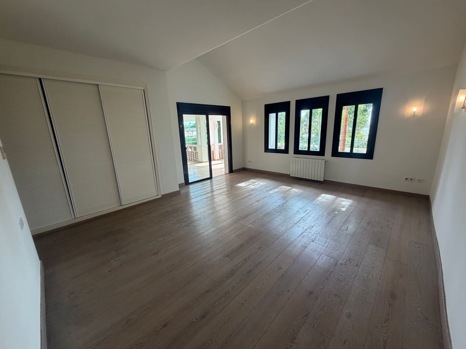 7 bedroom Villa for sale in Bel-Air with pool garage - € 1,690,000 (Ref: 10155865)