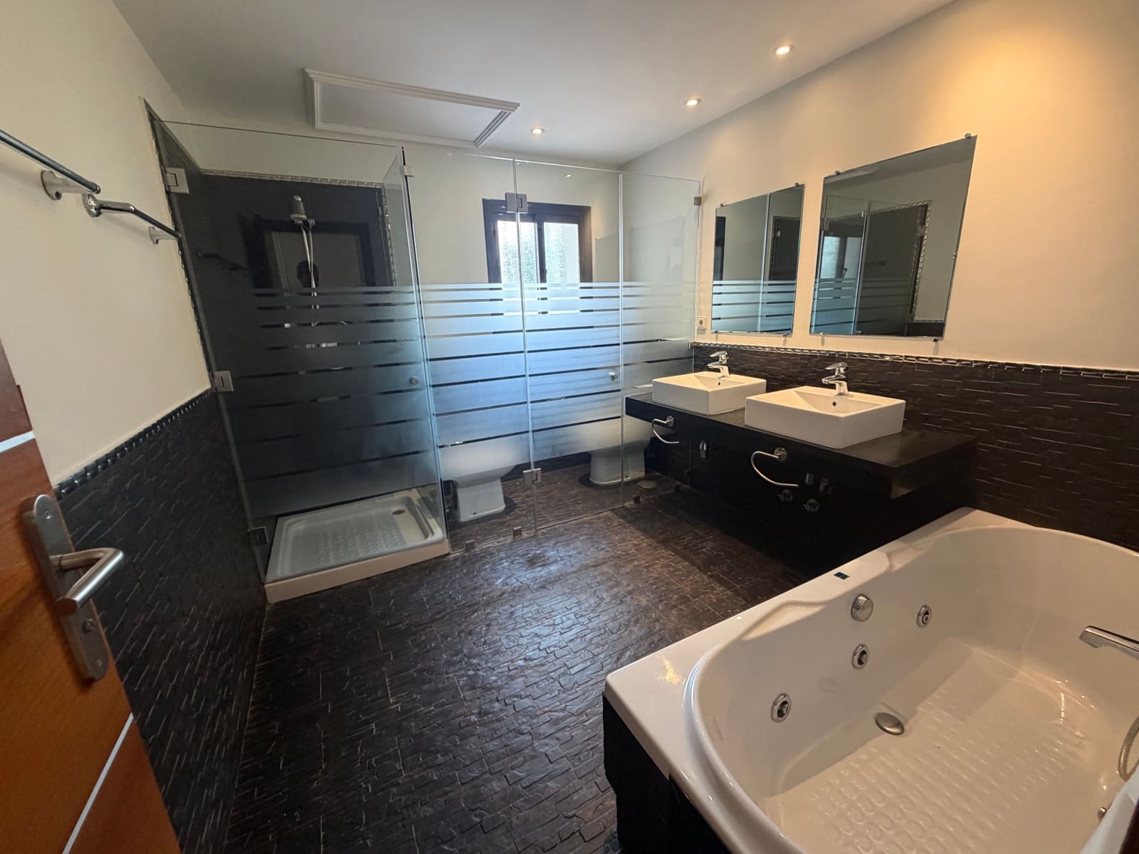 7 bedroom Villa for sale in Bel-Air with pool garage - € 1,690,000 (Ref: 10155865)