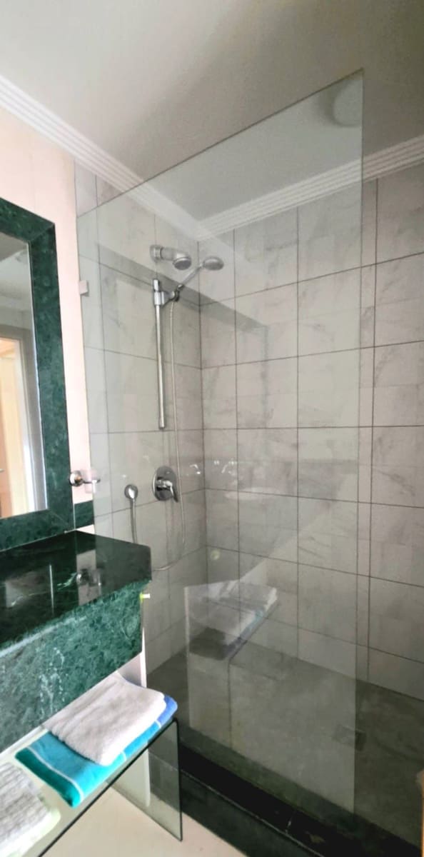 Apartamento de 2 habitaciones en Benahavís en venta con piscina garaje - 425.000 € (Ref: 10156932)