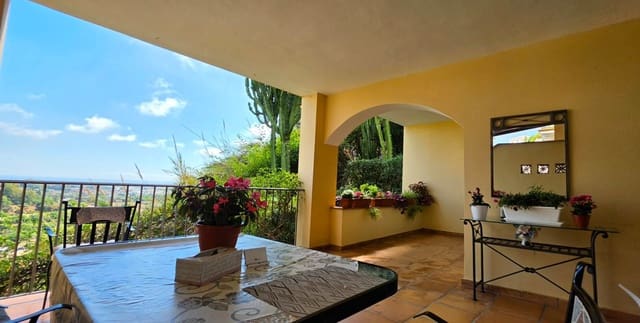 Apartamento de 2 habitaciones en Los Arqueros - Puerto del Almendro, Benahavís en venta con piscina garaje - 425.000 € (Ref: 10156932)