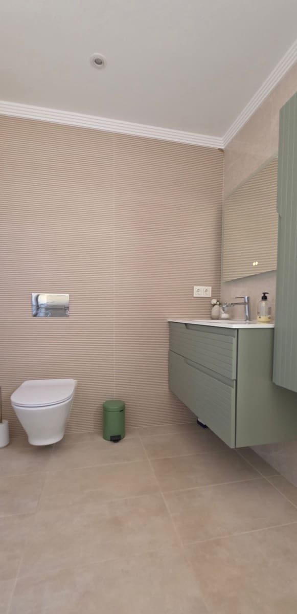Apartamento de 3 habitaciones en Benahavís en venta con piscina garaje - 675.000 € (Ref: 10156933)