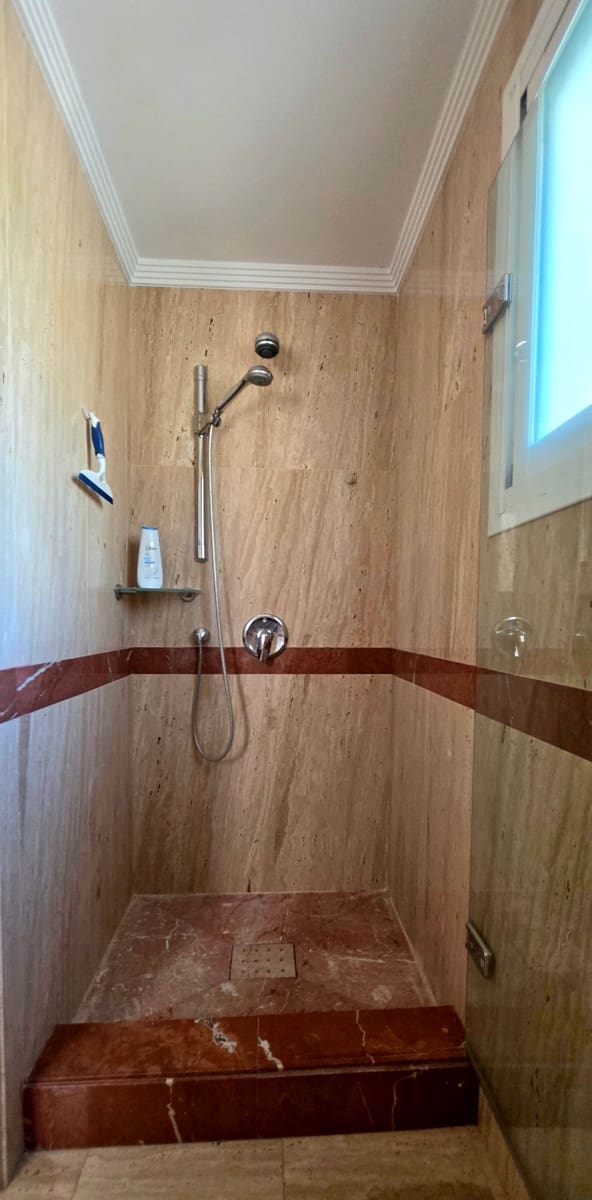 Apartamento de 3 habitaciones en Benahavís en venta con piscina garaje - 675.000 € (Ref: 10156933)