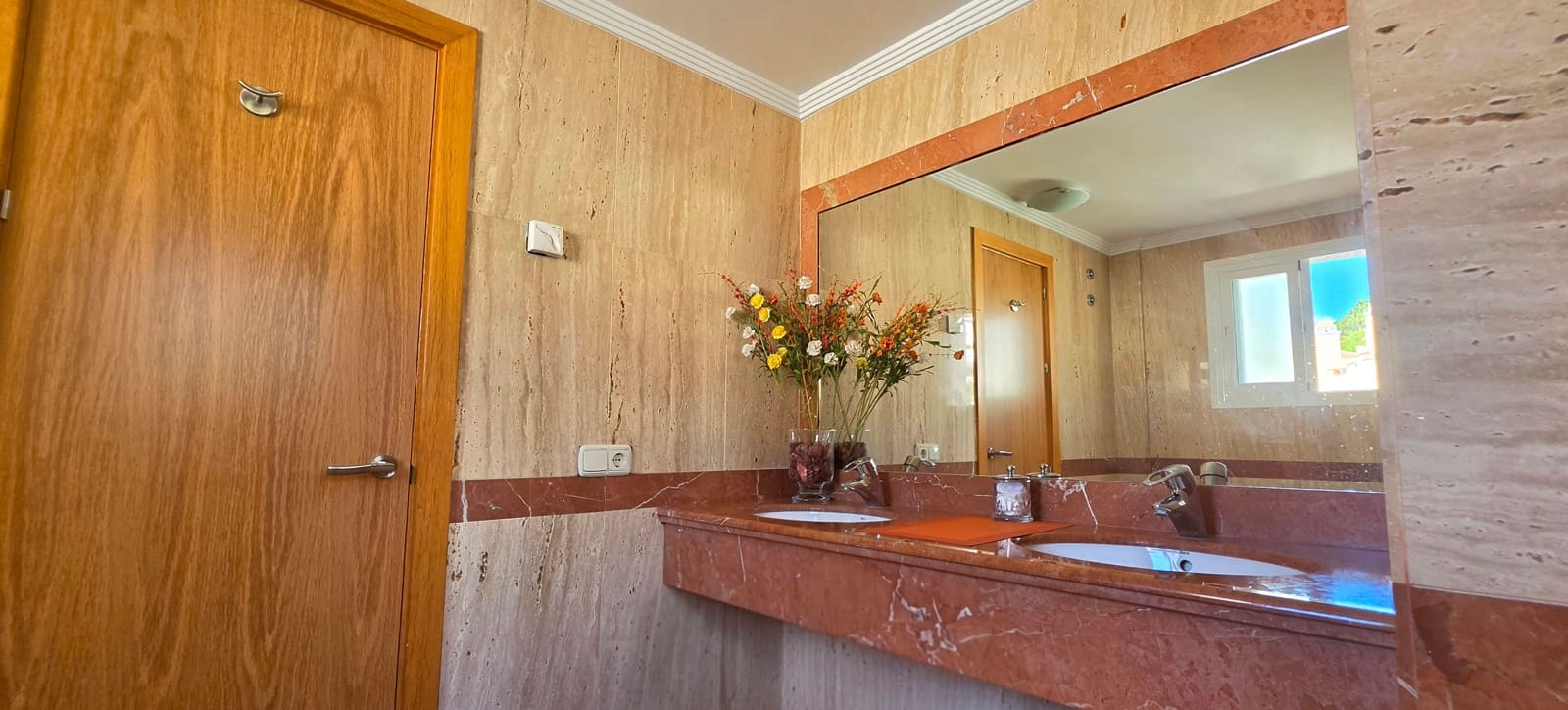 Apartamento de 3 habitaciones en Benahavís en venta con piscina garaje - 675.000 € (Ref: 10156933)