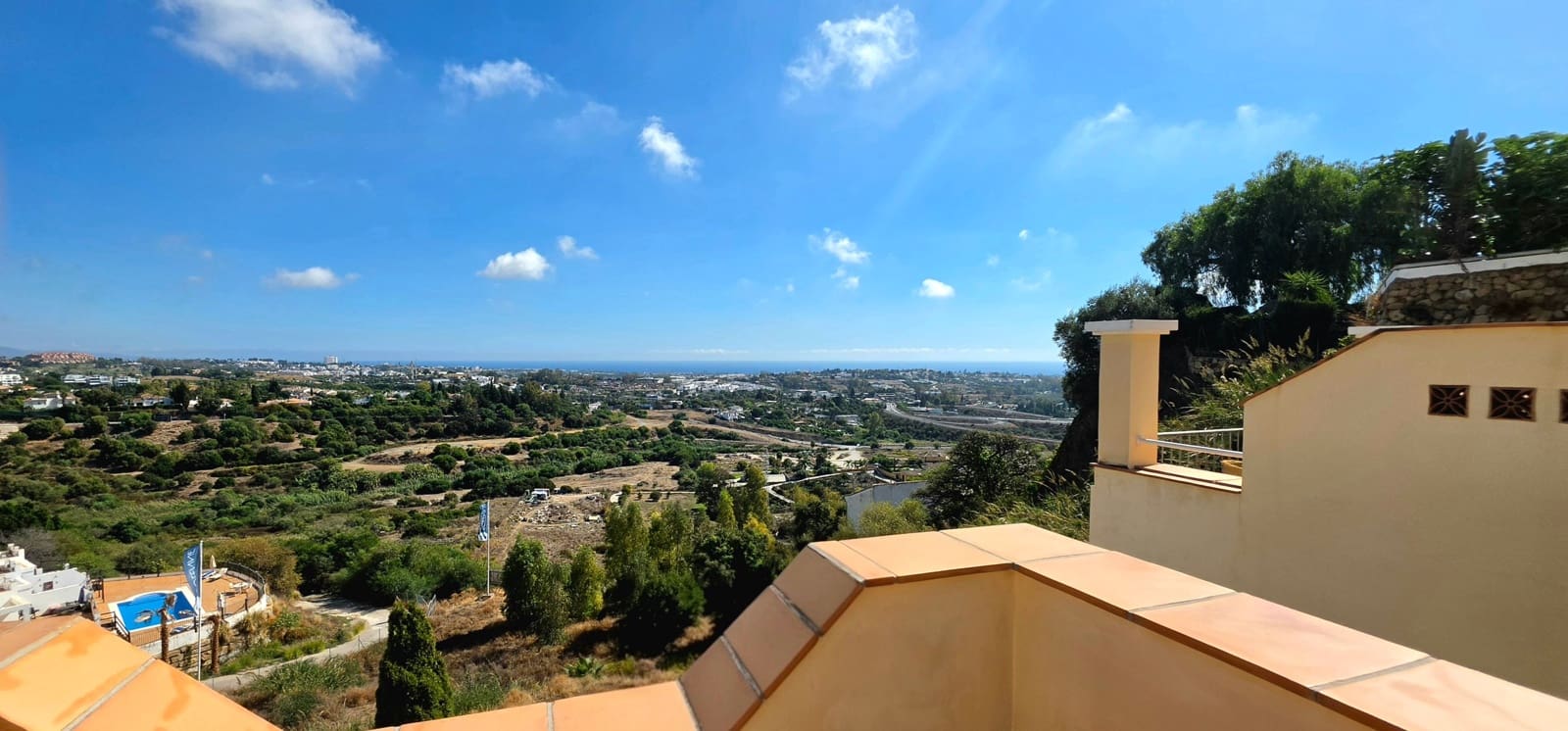 Apartamento de 3 habitaciones en Benahavís en venta con piscina garaje - 675.000 € (Ref: 10156933)
