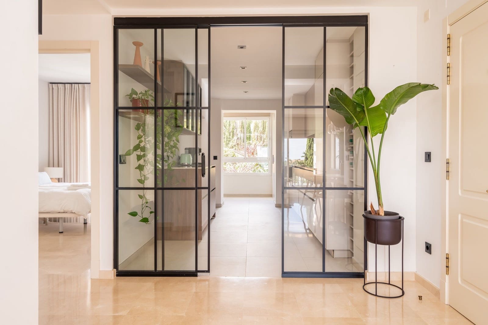 3 bedroom Apartment for sale in Benahavis with pool garage - € 885,000 (Ref: 10156934)