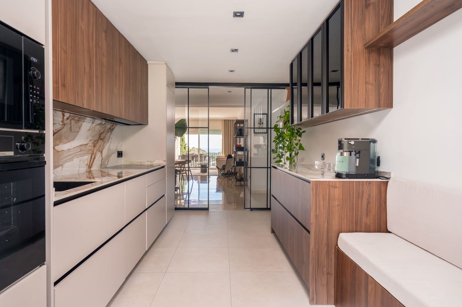 3 bedroom Apartment for sale in Benahavis with pool garage - € 885,000 (Ref: 10156934)