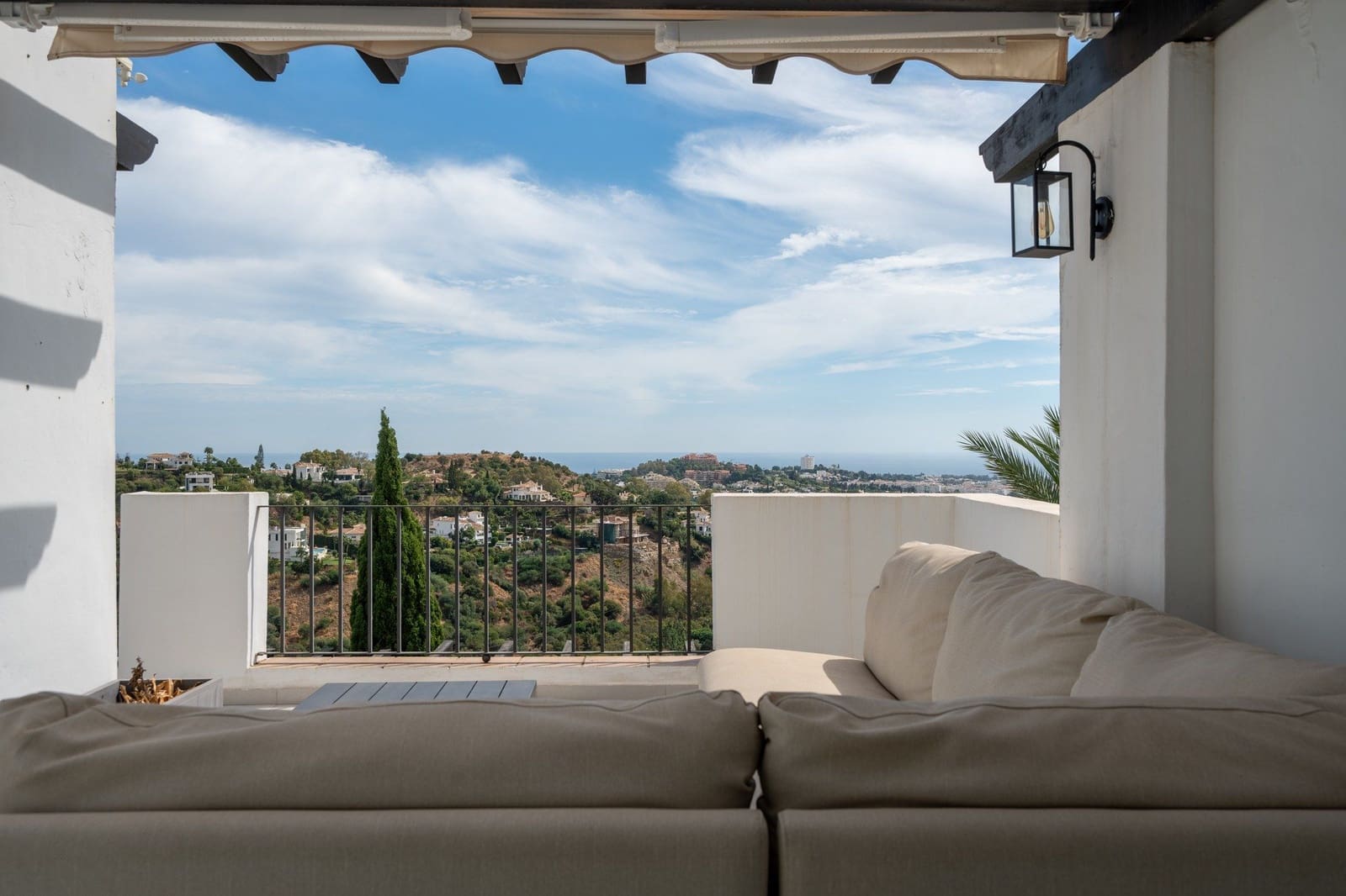 3 bedroom Apartment for sale in Benahavis with pool garage - € 885,000 (Ref: 10156934)