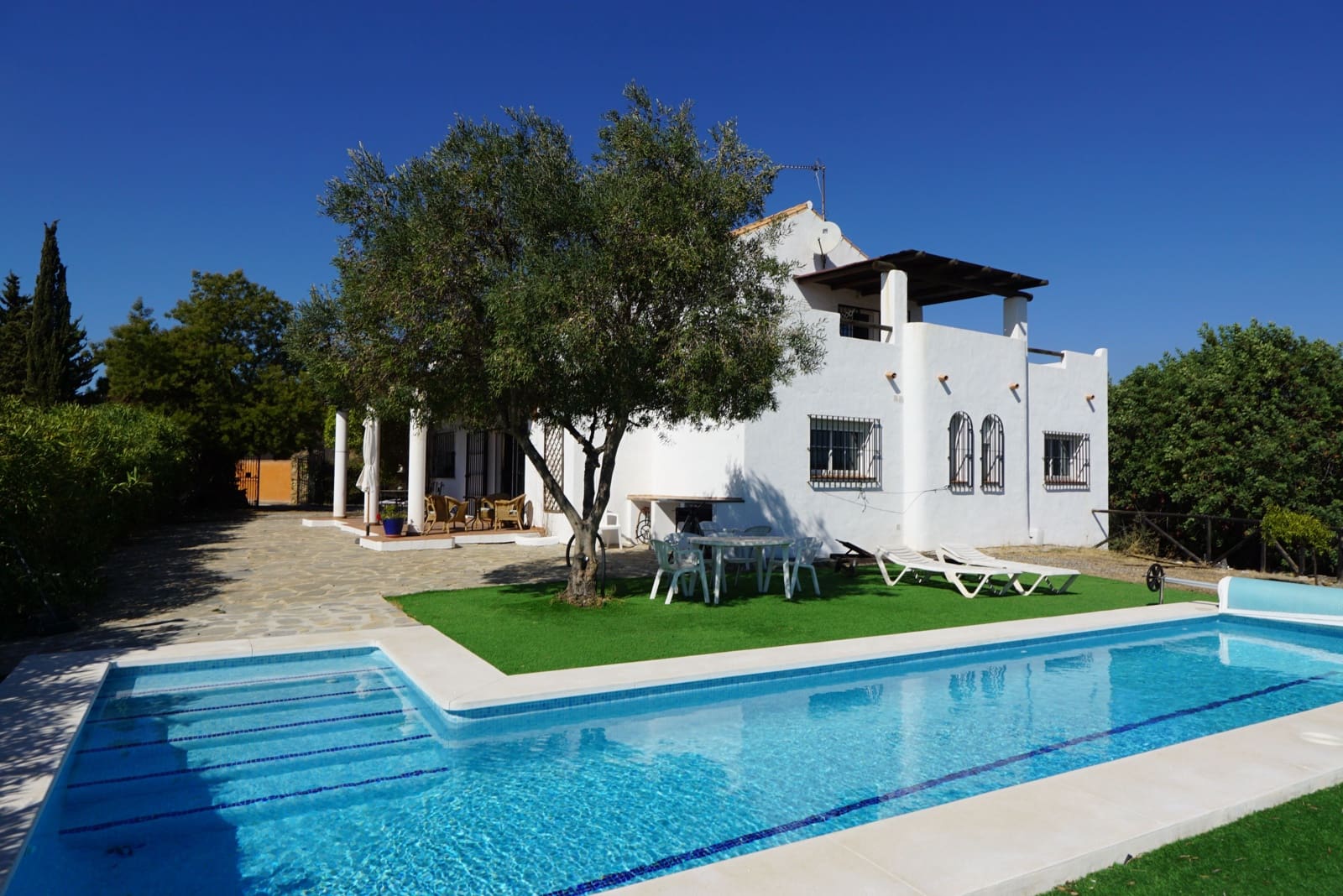 4 bedroom Finca/Country House for sale in Estepona with pool garage - € 1,199,000 (Ref: 10158460)
