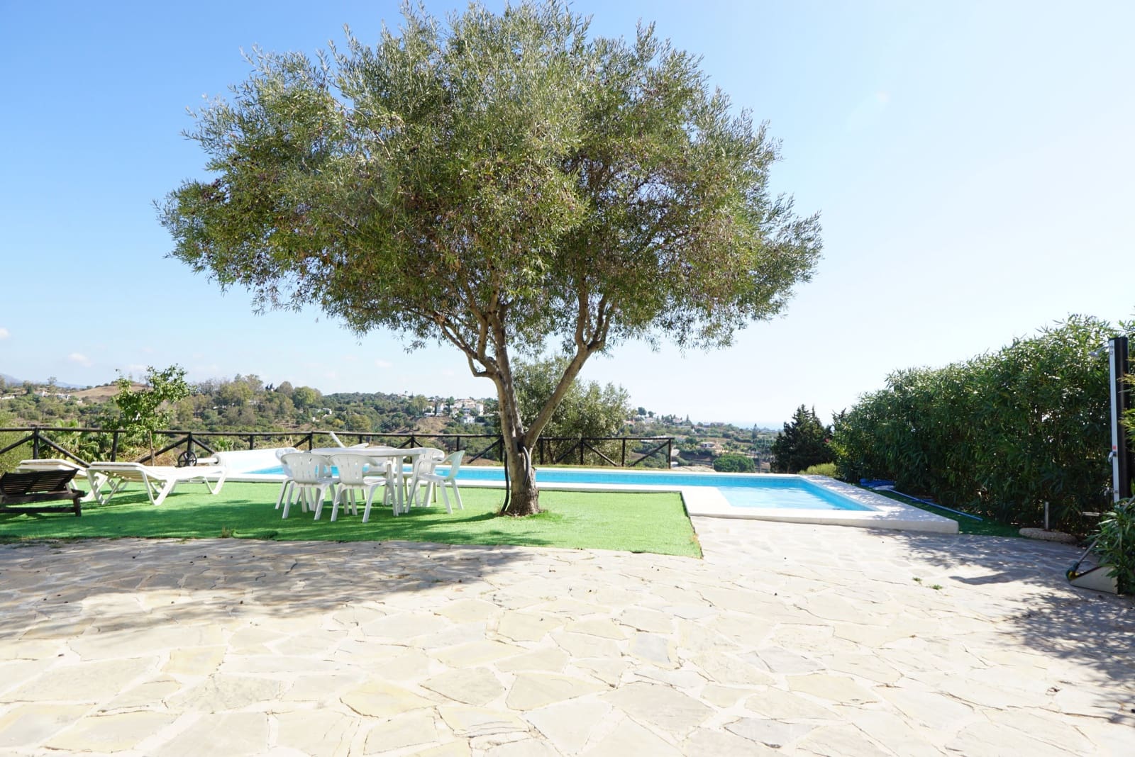 4 bedroom Finca/Country House for sale in Estepona with pool garage - € 1,199,000 (Ref: 10158460)
