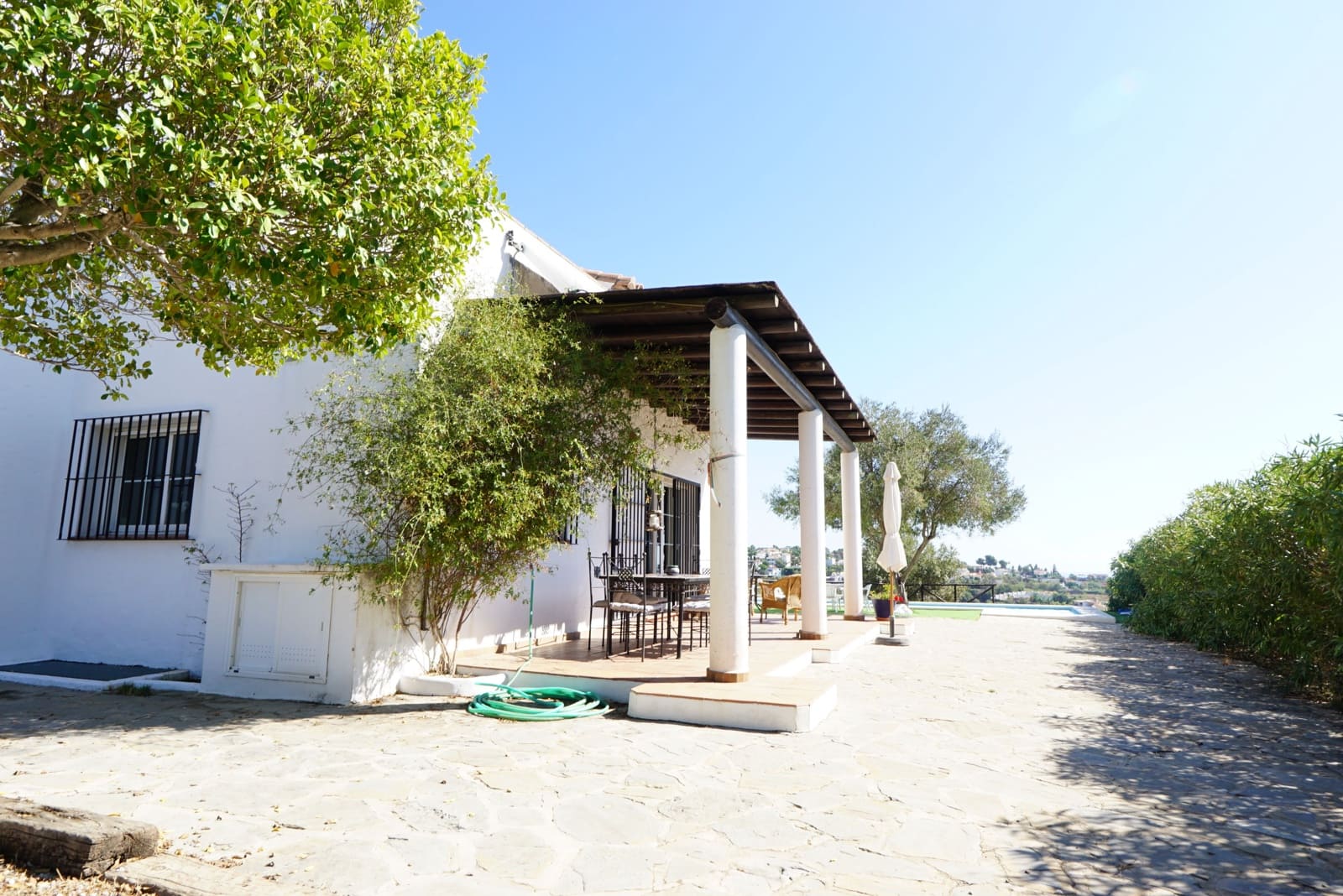 4 bedroom Finca/Country House for sale in Estepona with pool garage - € 1,199,000 (Ref: 10158460)