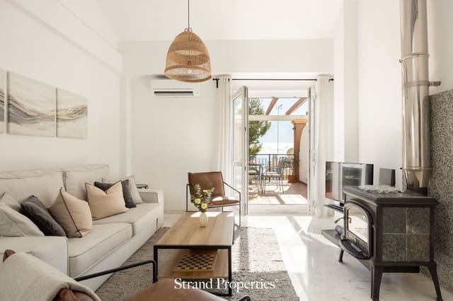 3 slaapkamer Appartement te koop in Benalmádena pueblo, Benalmádena met zwembad garage - € 549.000 (Ref: 10160273)