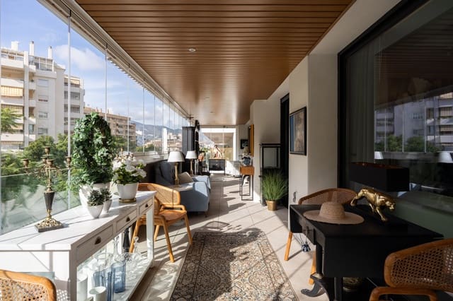 3 Zimmer Apartment zu verkaufen in Castillo Sohail, Fuengirola mit Pool Garage - 975.000 € (Ref: 10163224)