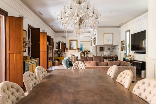 4 soverom Hus til salgs i Centro, Málaga by med svømmebasseng garasje - € 4 500 000 (Ref: 10168970)