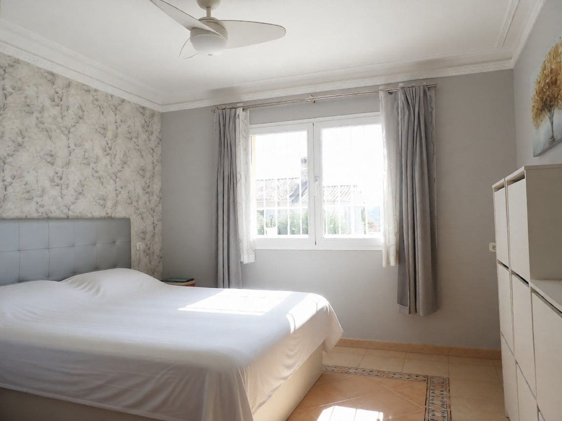 5 bedroom Villa for sale in Coin with pool garage - € 699,000 (Ref: 10169267)