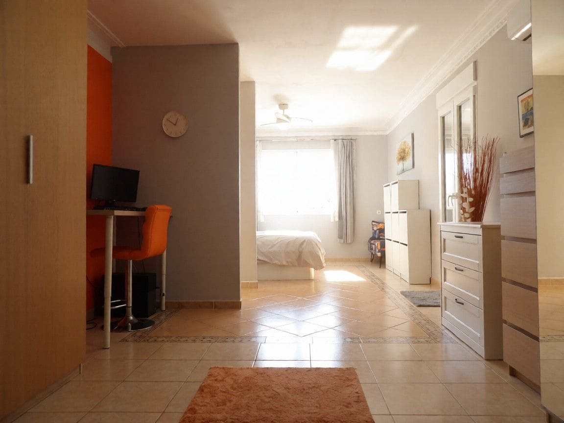 5 bedroom Villa for sale in Coin with pool garage - € 699,000 (Ref: 10169267)