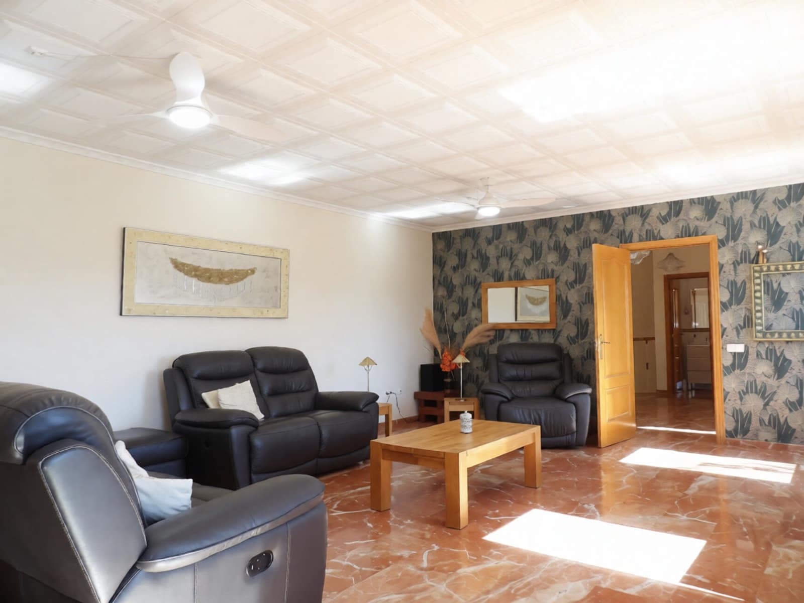 5 bedroom Villa for sale in Coin with pool garage - € 699,000 (Ref: 10169267)