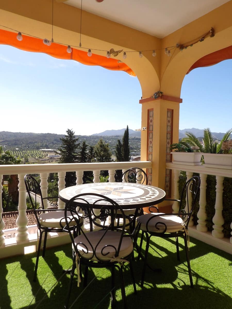 5 bedroom Villa for sale in Coin with pool garage - € 699,000 (Ref: 10169267)