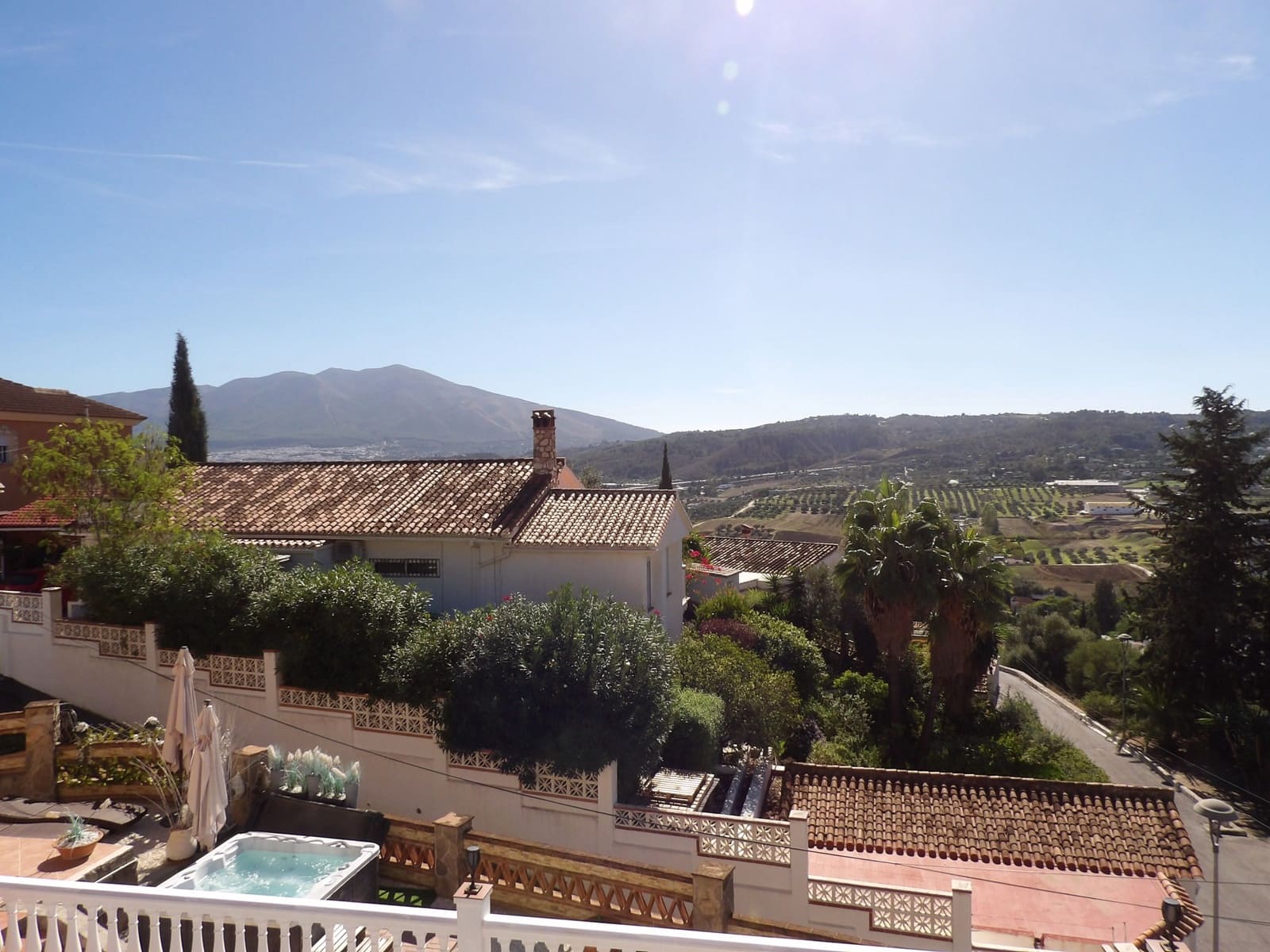5 bedroom Villa for sale in Coin with pool garage - € 699,000 (Ref: 10169267)