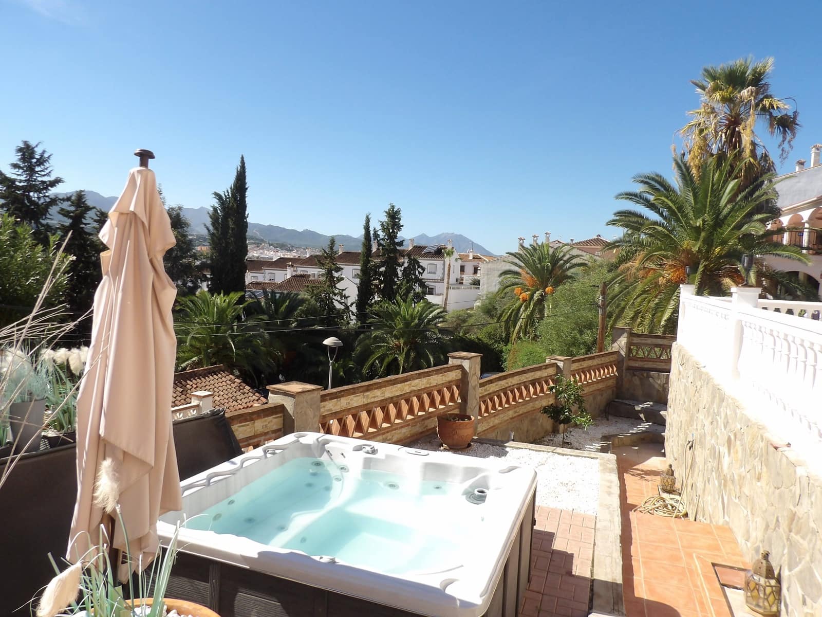 5 bedroom Villa for sale in Coin with pool garage - € 699,000 (Ref: 10169267)