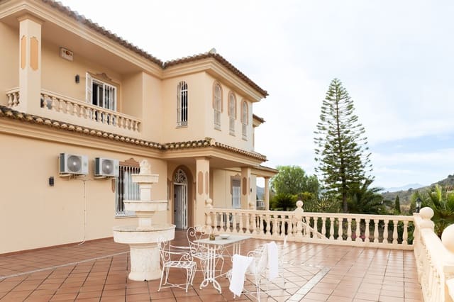 7 soveværelse Byhus til salg i Almogía med swimmingpool garage - € 1.350.000 (Ref: 10170230)