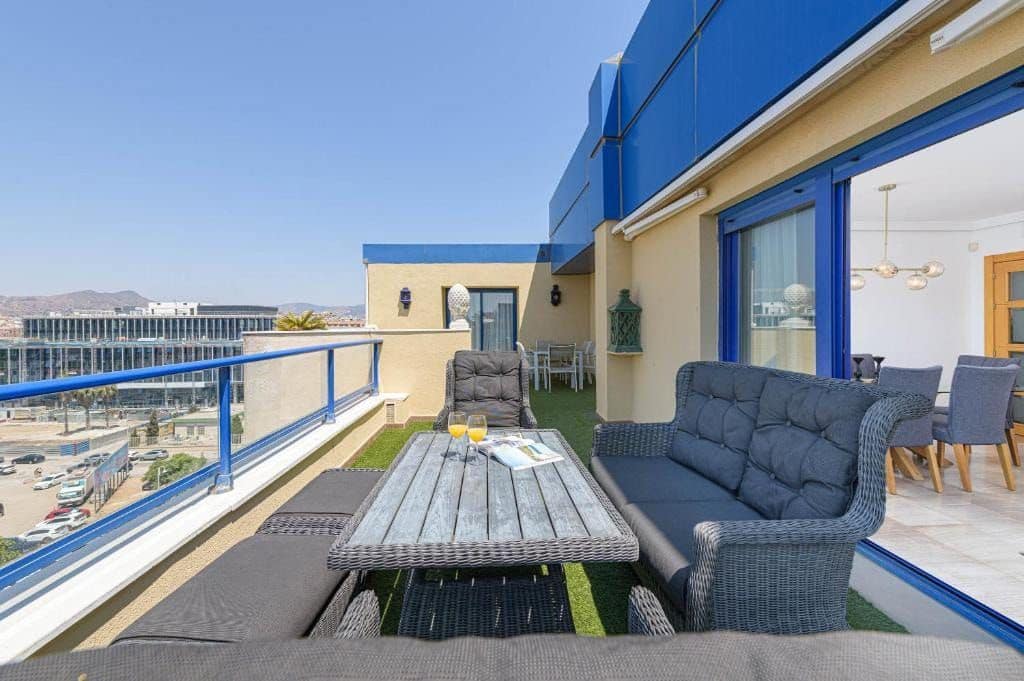3 sovrum Takvåning till salu i Malaga stad med garage - 1 490 000 € (Ref: 10174803)