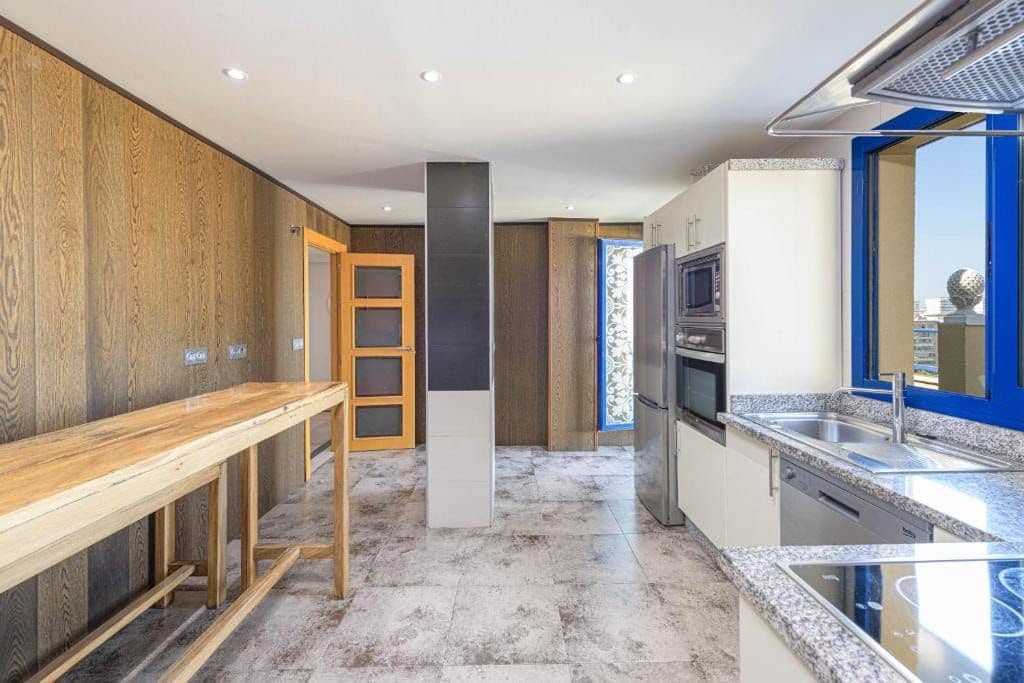 3 sovrum Takvåning till salu i Malaga stad med garage - 1 490 000 € (Ref: 10174803)