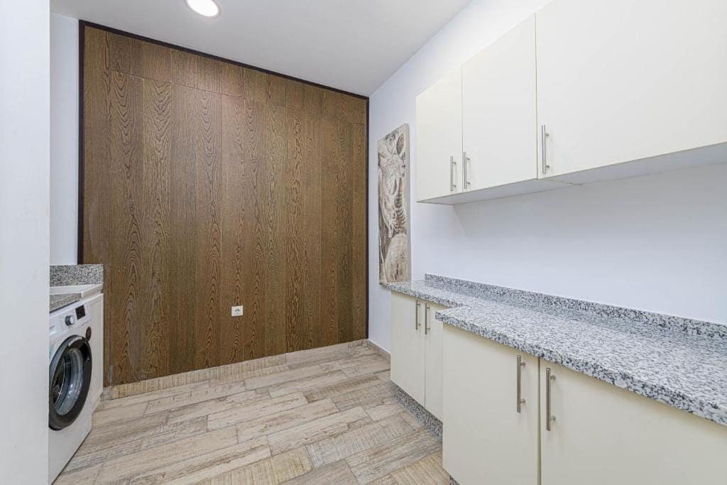3 sovrum Takvåning till salu i Malaga stad med garage - 1 490 000 € (Ref: 10174803)