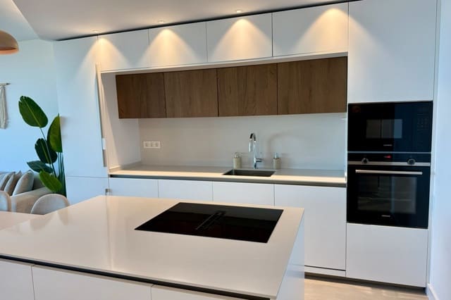 2 makuuhuone Huoneisto vuokrattavana paikassa Las Gaviotas  - Carvajal, Fuengirola mukana uima-altaan 
autotalli - 3 500 € (Ref: 10176057)