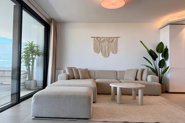 2 makuuhuone Huoneisto vuokrattavana paikassa Las Gaviotas  - Carvajal, Fuengirola mukana uima-altaan 
autotalli - 3 500 € (Ref: 10176057)