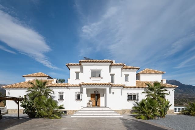 7 quarto Casa em Banda para venda em Viñuela com piscina garagem - 1 675 000 € (Ref: 10179692)