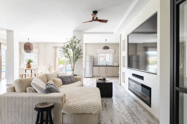 7 quarto Casa em Banda para venda em Viñuela com piscina garagem - 1 675 000 € (Ref: 10179692)