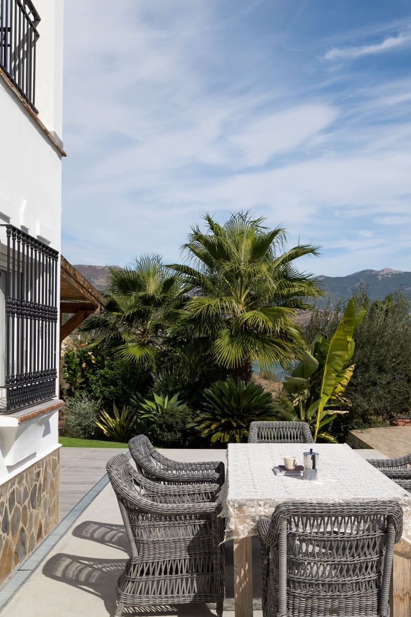 7 quarto Casa em Banda para venda em Vinuela com piscina garagem - 1 675 000 € (Ref: 10179692)