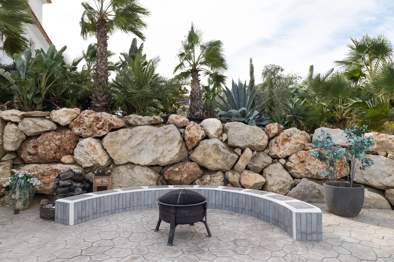 7 quarto Casa em Banda para venda em Vinuela com piscina garagem - 1 675 000 € (Ref: 10179692)