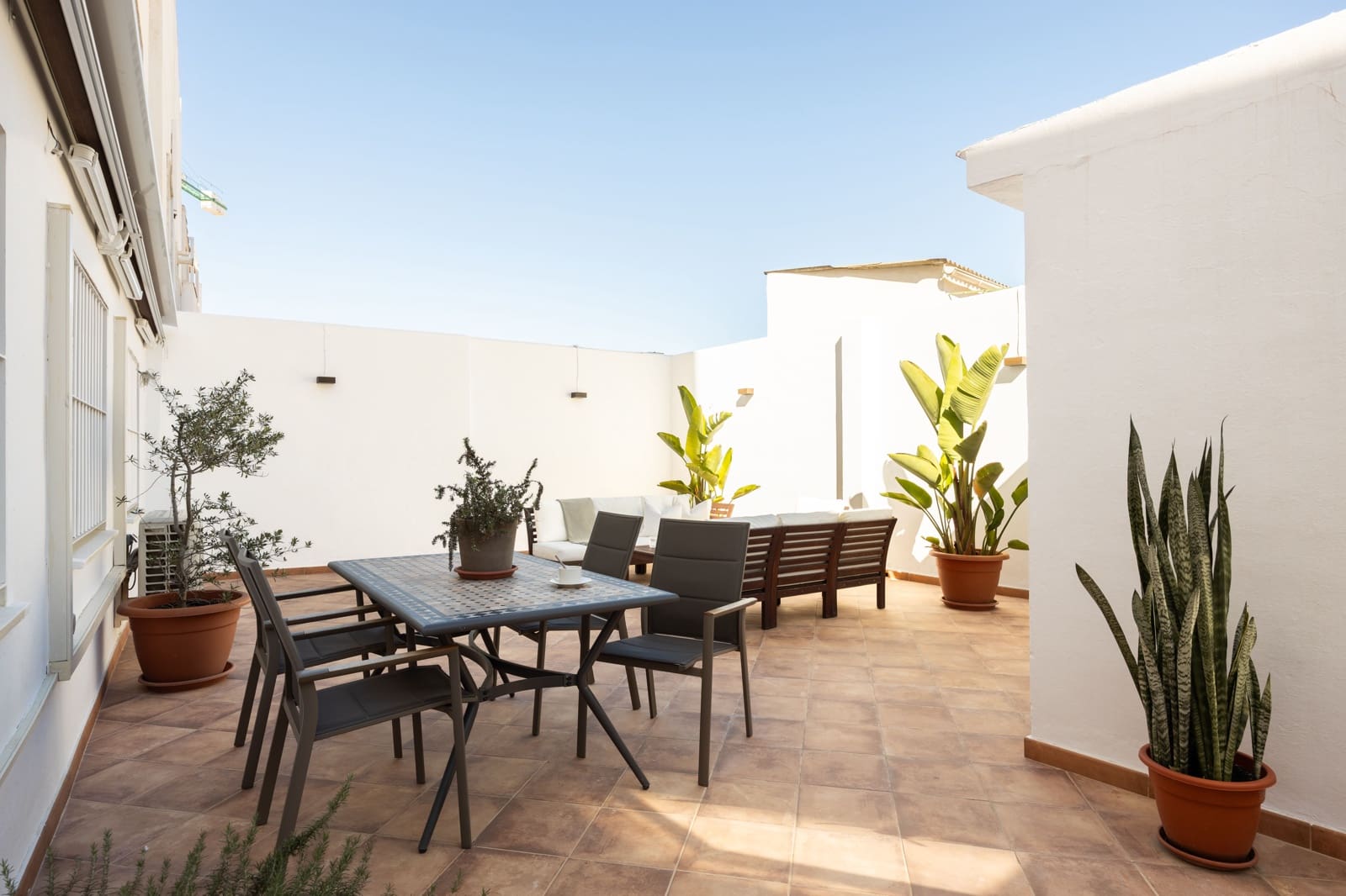 4 bedroom Apartment for sale in Malaga city with garage - € 695,000 (Ref: 10180921)
