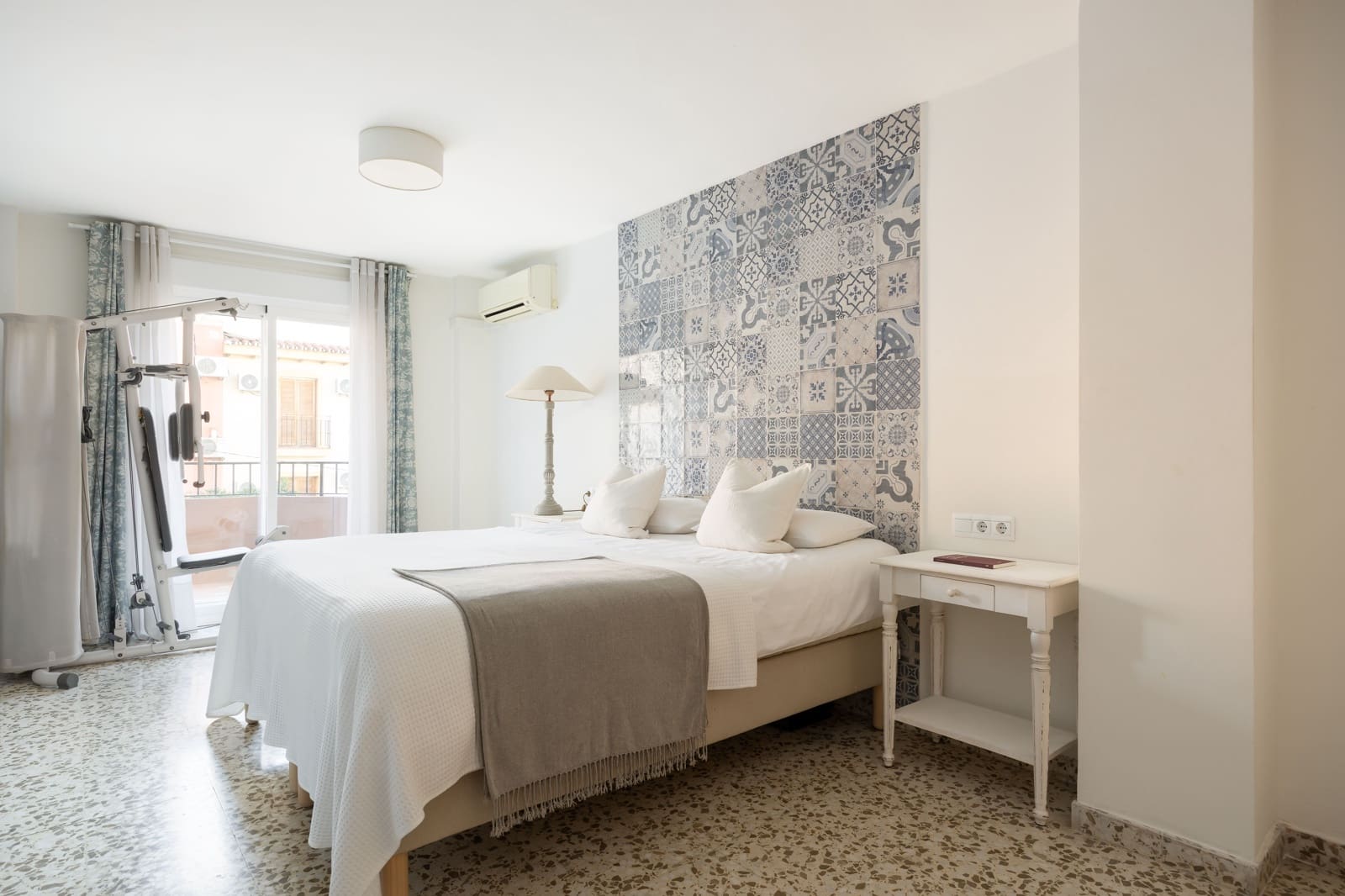 4 bedroom Apartment for sale in Malaga city with garage - € 695,000 (Ref: 10180921)