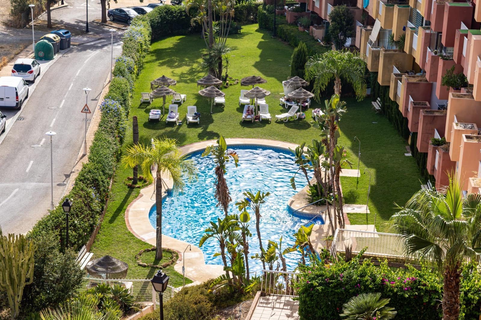 2 soverom Leilighet til salgs i Fuengirola med svømmebasseng garasje - € 359 000 (Ref: 10181969)