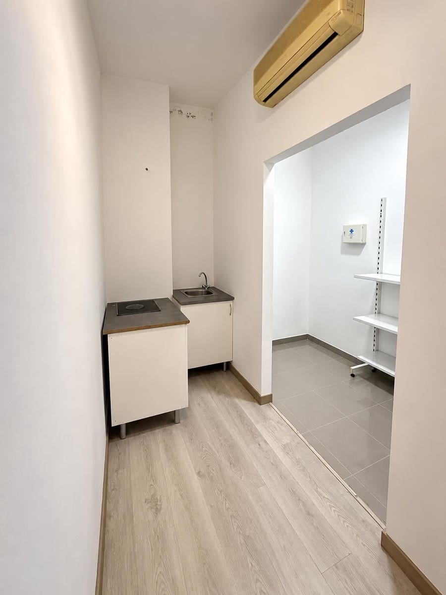 4 soverom Kommersiell til leie i Fuengirola - € 1 500 (Ref: 10183255)