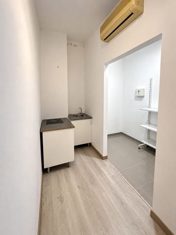 4 soverom Kommersiell til leie i Zona Puerto Deportivo, Fuengirola - € 1 500 (Ref: 10183255)