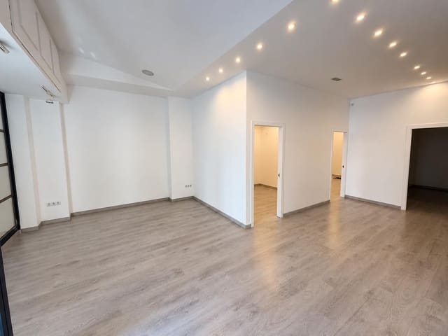 4 soverom Kommersiell til leie i Zona Puerto Deportivo, Fuengirola - € 1 500 (Ref: 10183255)